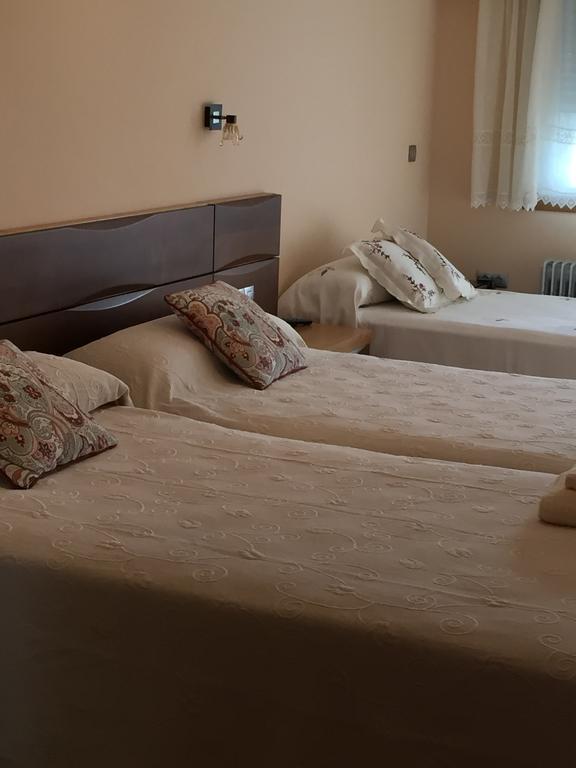 Hotel Santa Cruz Montaos Стая снимка
