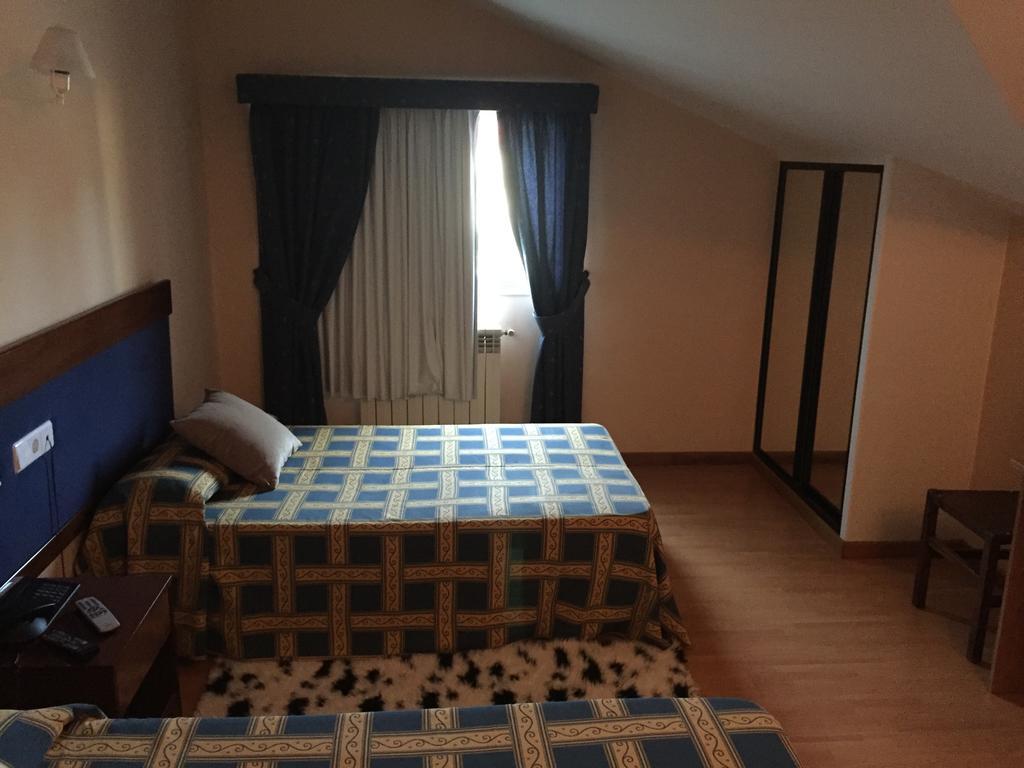 Hotel Santa Cruz Montaos Стая снимка