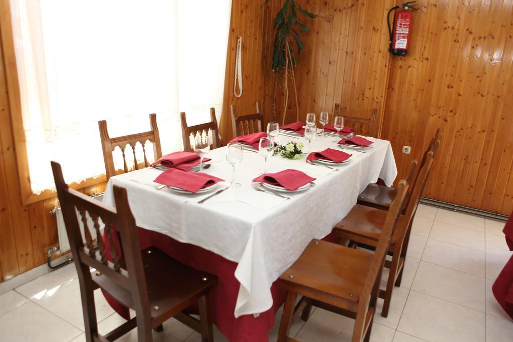 Hotel Santa Cruz Montaos Екстериор снимка